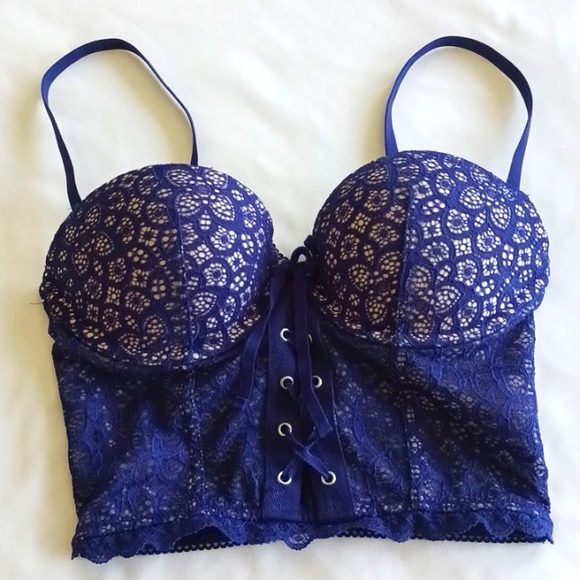 Victoria's Secret Other - VICTORIA SECRET PADDED DEMI BRA 32C